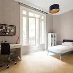 Avenue Frederic Le Play By Onefinestay