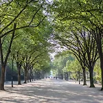 Avenue Frederic Le Play By Onefinestay