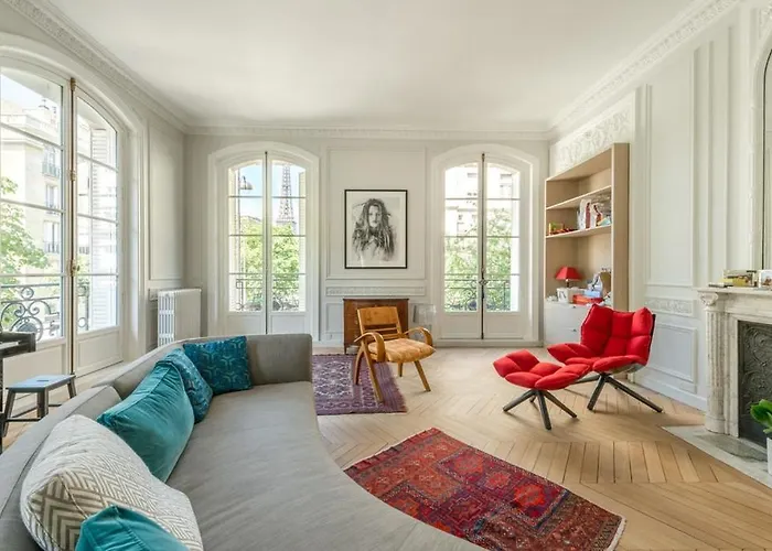 Avenue Frederic Le Play By Onefinestay