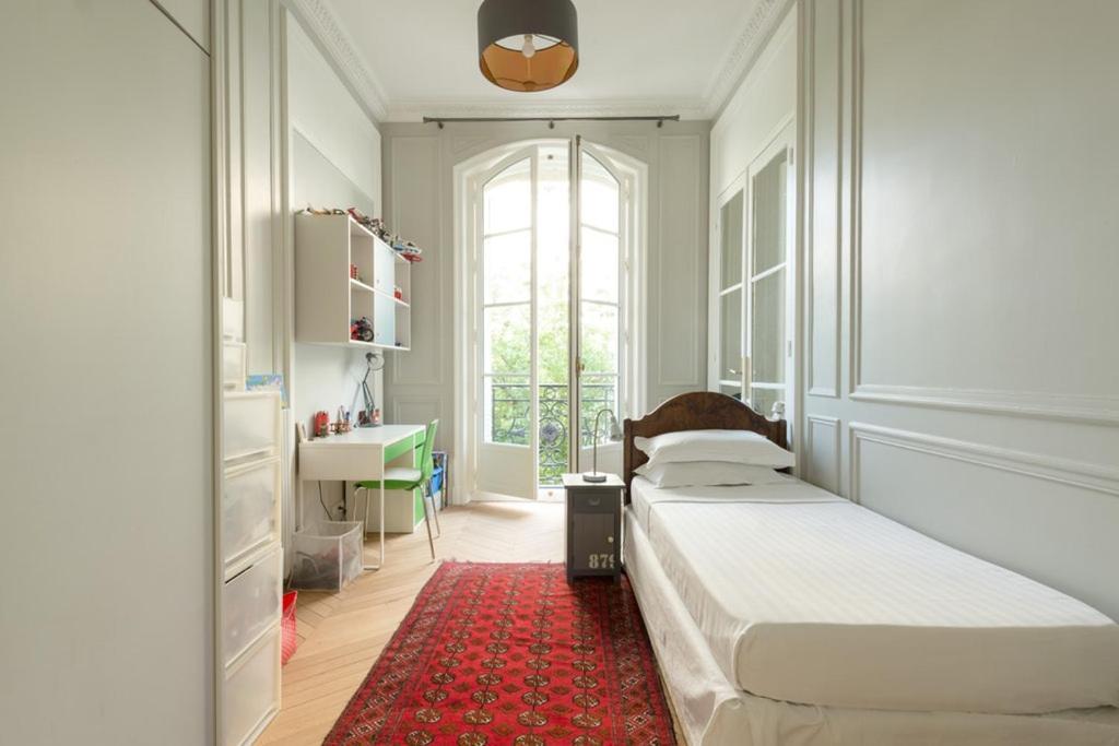 Apartment Avenue Frederic Le Play By Onefinestay